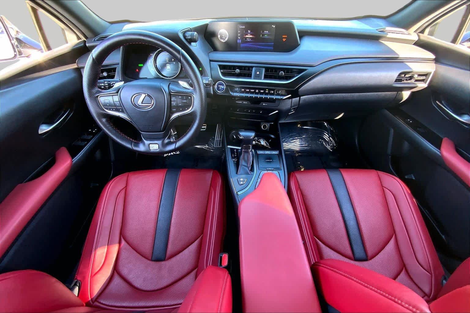 Used 2019 Lexus UX 250h F Sport AWD/4WD image 16