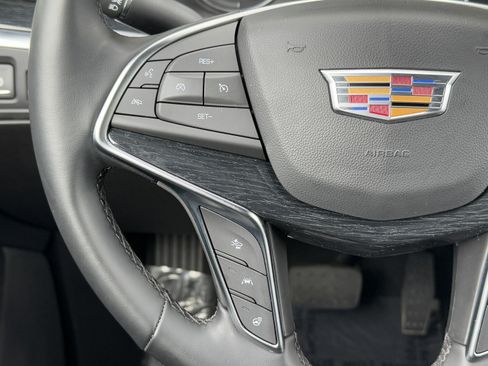 Used 2025 Cadillac XT5 Premium Luxury image 43