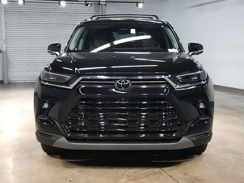 New 2026 Toyota Grand Highlander AWD image 2