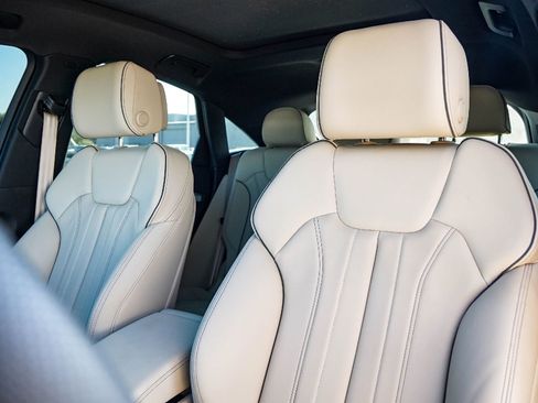 Certified 2025 Audi Q5 2.0T Premium Plus image 10