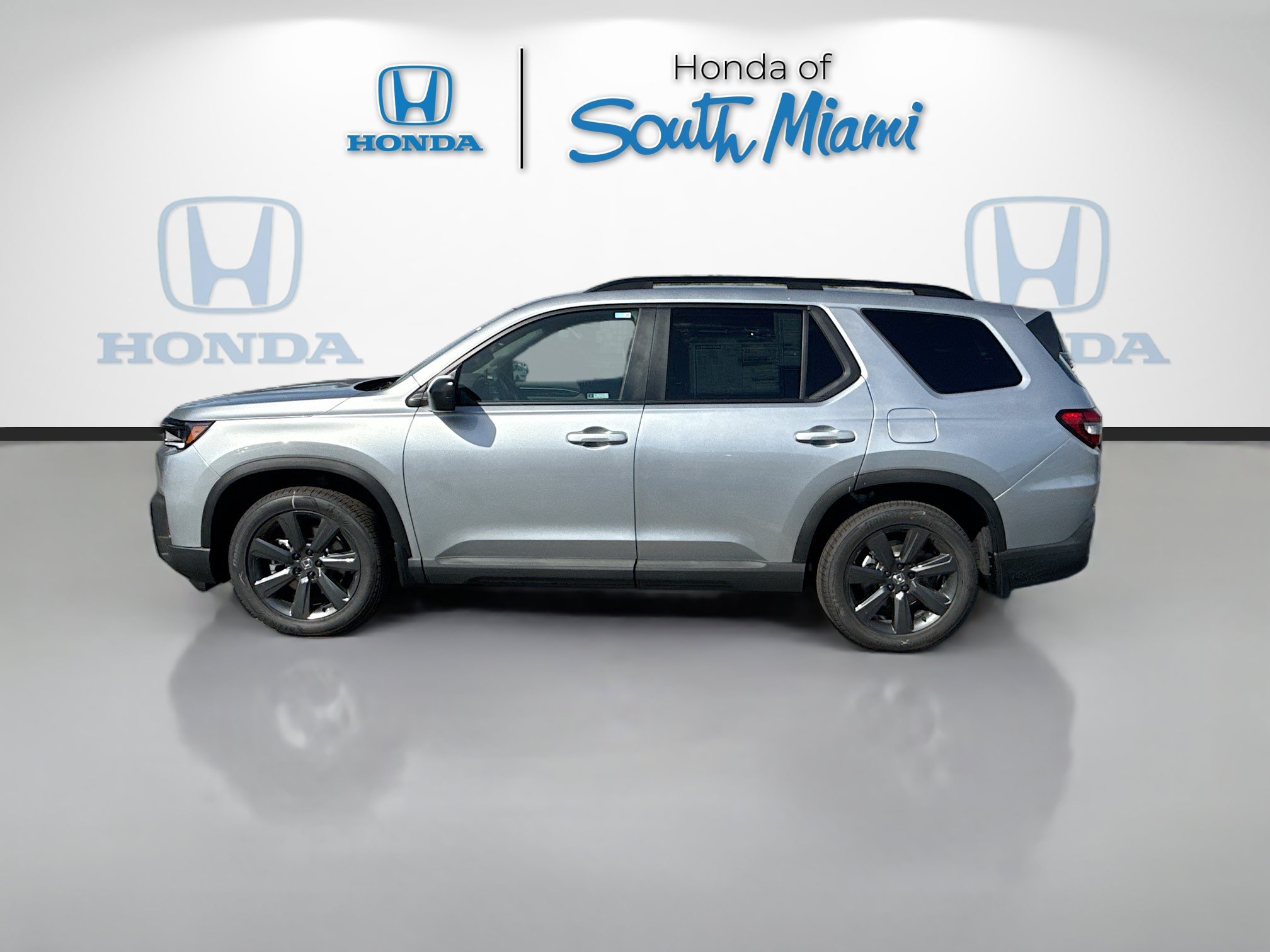 New 2026 Honda Pilot Sport image 4