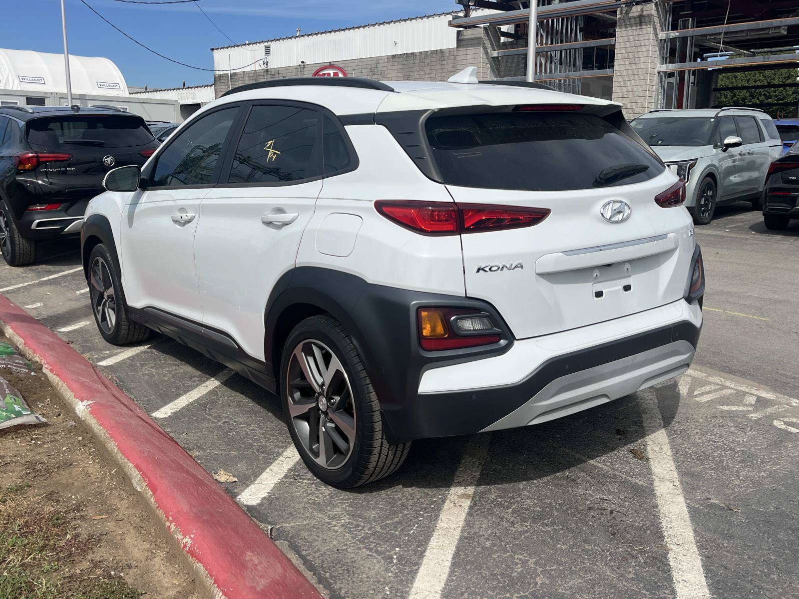Used 2021 Hyundai Kona Ultimate FWD image 5
