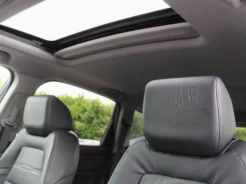 Used 2017 Honda CR-V Touring image 24