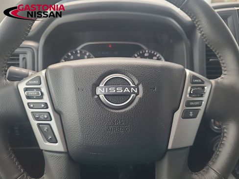 Used 2024 Nissan Titan SV w/ SV Convenience Package image 39