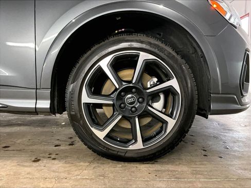 Certified 2025 Audi Q3 2.0T Premium Plus w/ Premium Plus Package image 12
