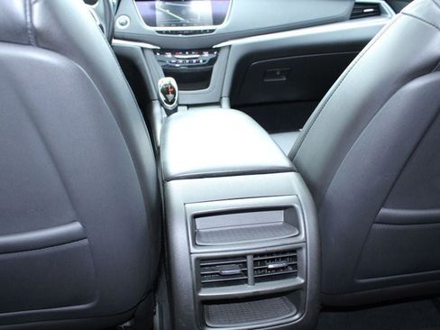 Used 2018 Cadillac XT5 Luxury w/ Driver Awareness Package image 35