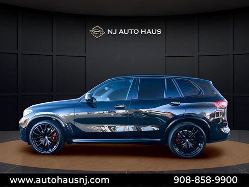 Used 2022 BMW X5 M50i w/ Premium Package image 5