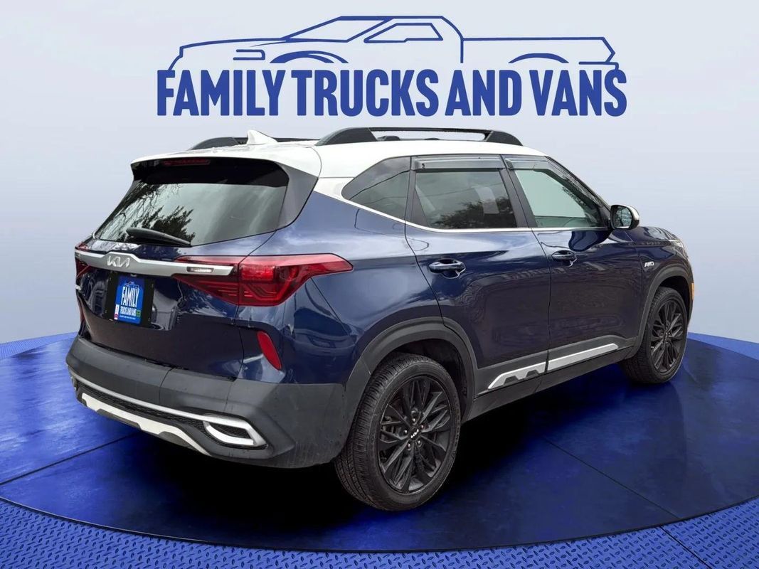 Used 2022 Kia Seltos Nightfall Edition AWD/4WD image 5