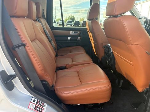 Used 2016 Land Rover LR4 HSE LUX AWD/4WD image 17