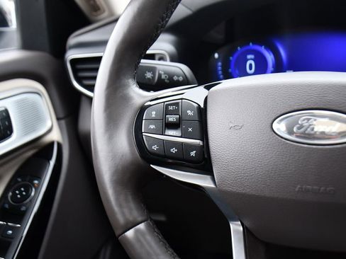 Used 2023 Ford Explorer Platinum w/ Technology Package image 35