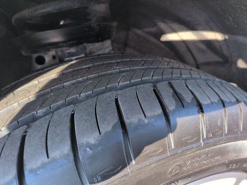 Used 2018 Chevrolet Equinox Premier image 28