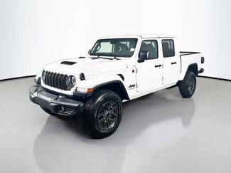 New 2025 Jeep Gladiator Sport AWD/4WD video 3