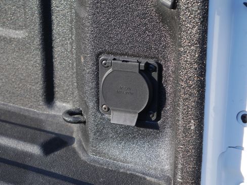 Used 2024 Chevrolet Silverado 2500 Custom w/ Custom Value Package image 26