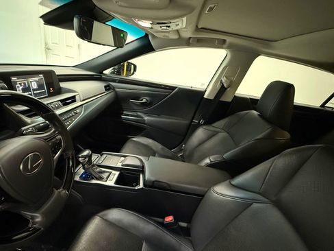 Used 2021 Lexus ES 250 w/ Premium Package image 17