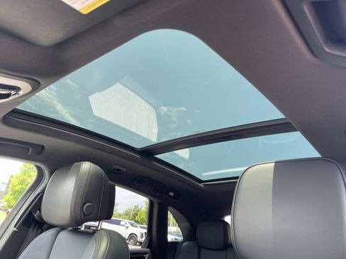 Used 2020 Porsche Macan AWD/4WD image 25
