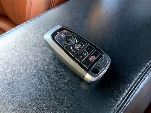 Used 2020 Lincoln Nautilus Reserve w/ Equipment Group 201A image 14