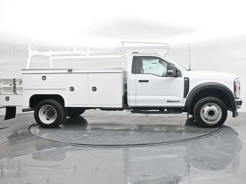 New 2025 Ford F450 XL w/ XL Chrome Package image 38