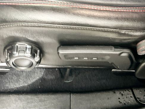 Used 2022 Jeep Wrangler Unlimited Rubicon w/ LED Lighting Group image 15