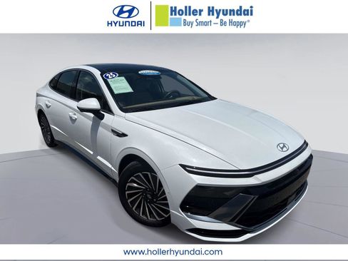Certified 2025 Hyundai Sonata Limited FWD image 1