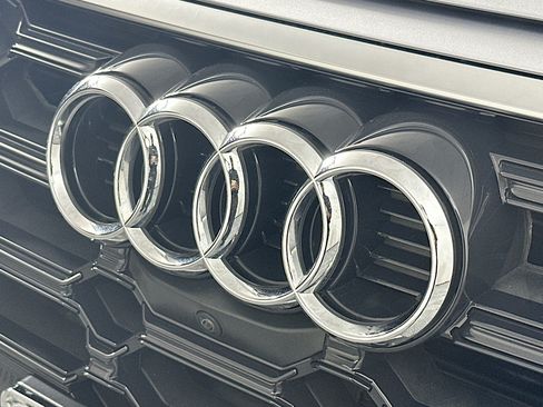 Used 2023 Audi Q5 2.0T Premium Plus AWD/4WD image 14
