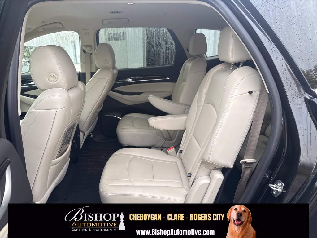 Used 2023 Buick Enclave Essence AWD/4WD image 16