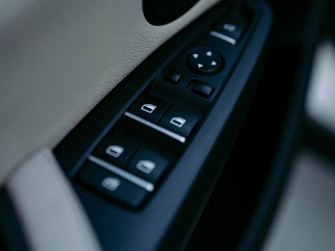 Used 2015 BMW X3 xDrive28d image 12