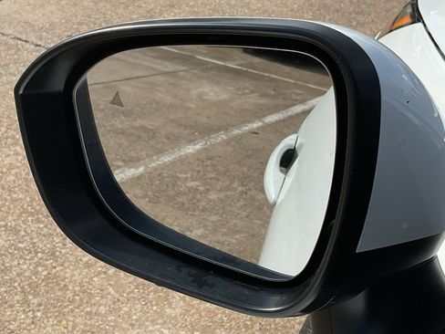 Used 2025 Nissan Rogue SV image 11