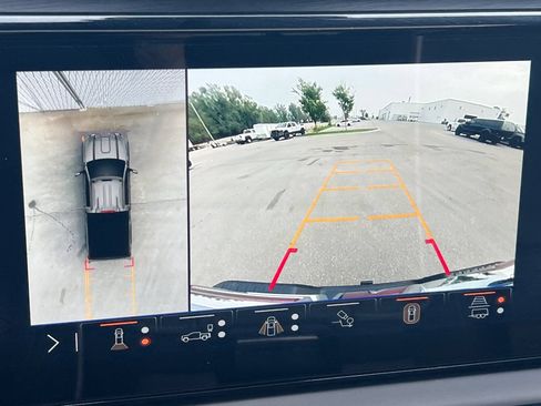 Used 2024 GMC Sierra 2500 AT4X AWD/4WD image 16