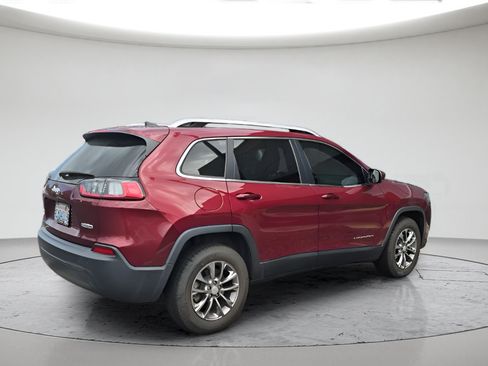 Used 2020 Jeep Cherokee Latitude Plus AWD/4WD image 3