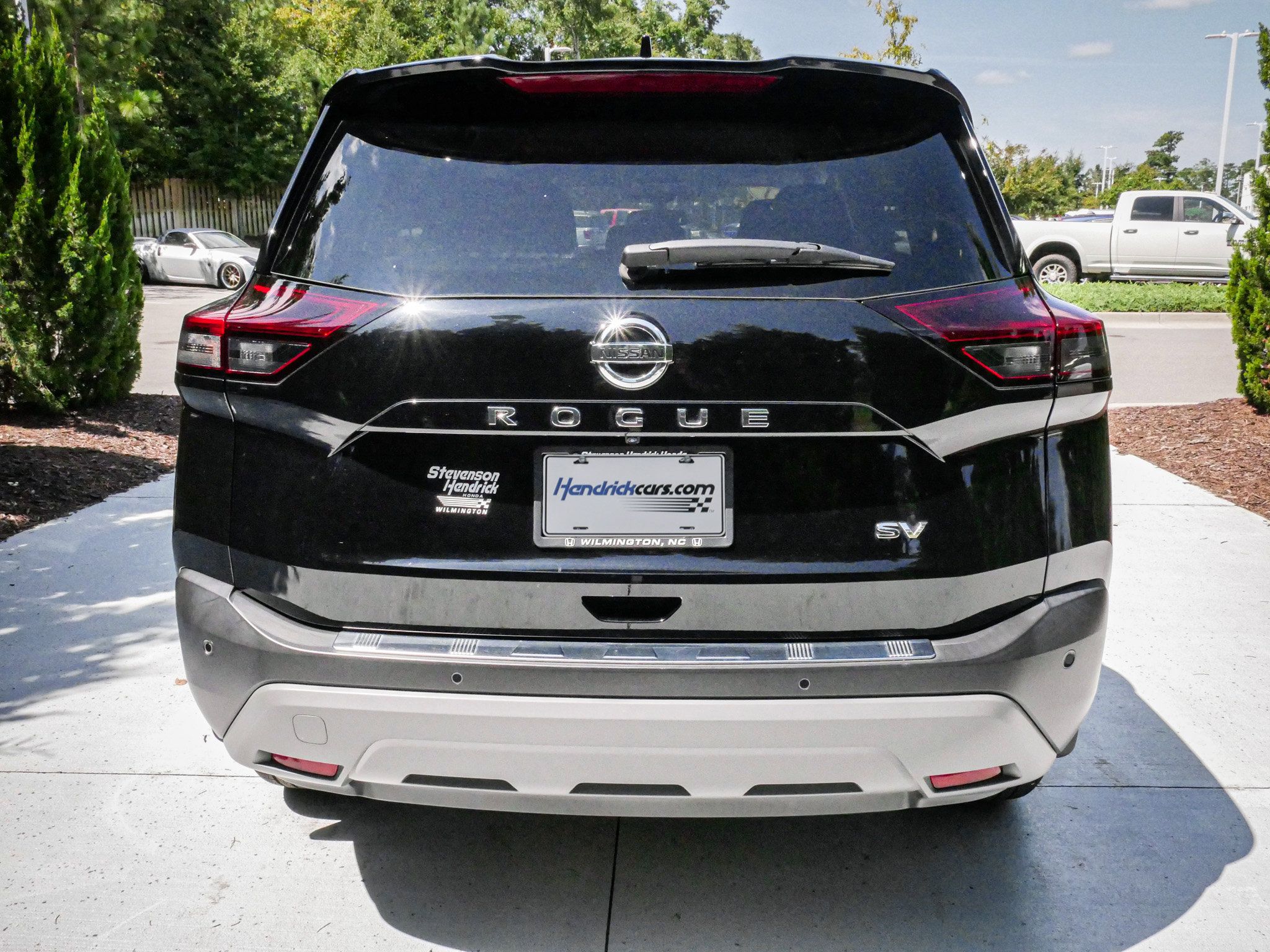 Used 2021 Nissan Rogue SV FWD image 9
