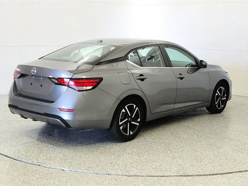 Used 2024 Nissan Sentra SV FWD image 7