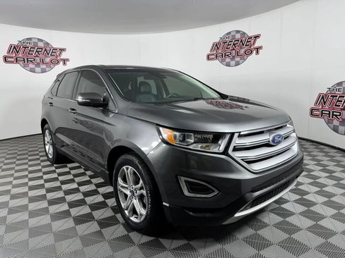 Used 2018 Ford Edge Titanium w/ Ford Safe & Smart Package FWD image 9
