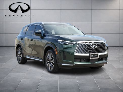 Certified 2026 INFINITI QX60 Luxe w/ Cargo Package FWD image 3