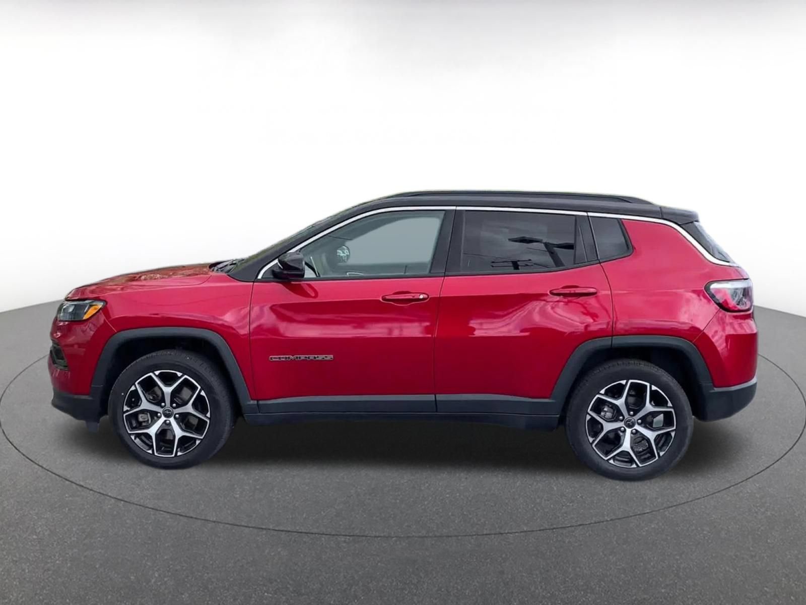 Used 2025 Jeep Compass Limited AWD/4WD image 15