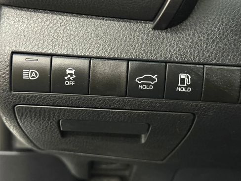 Used 2020 Toyota Camry SE image 26