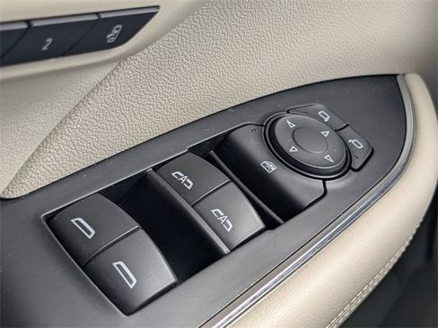 Used 2023 Buick Envision Avenir image 24