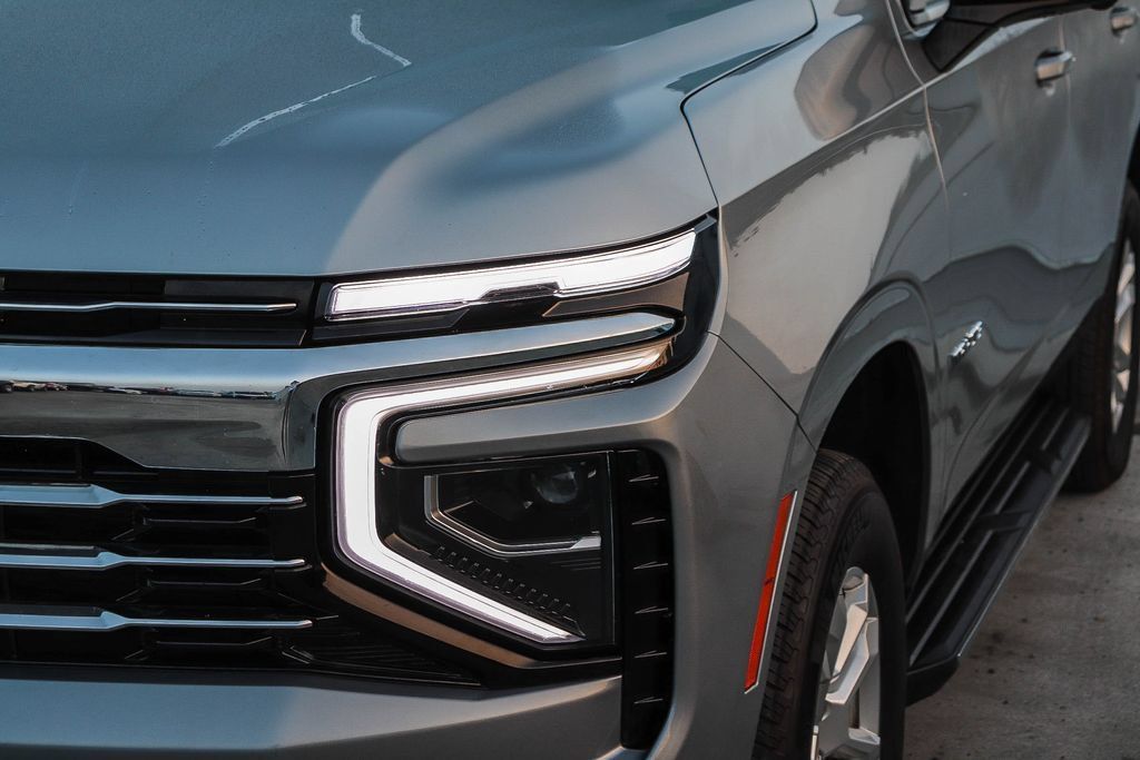 Used 2025 Chevrolet Tahoe LT AWD/4WD image 5