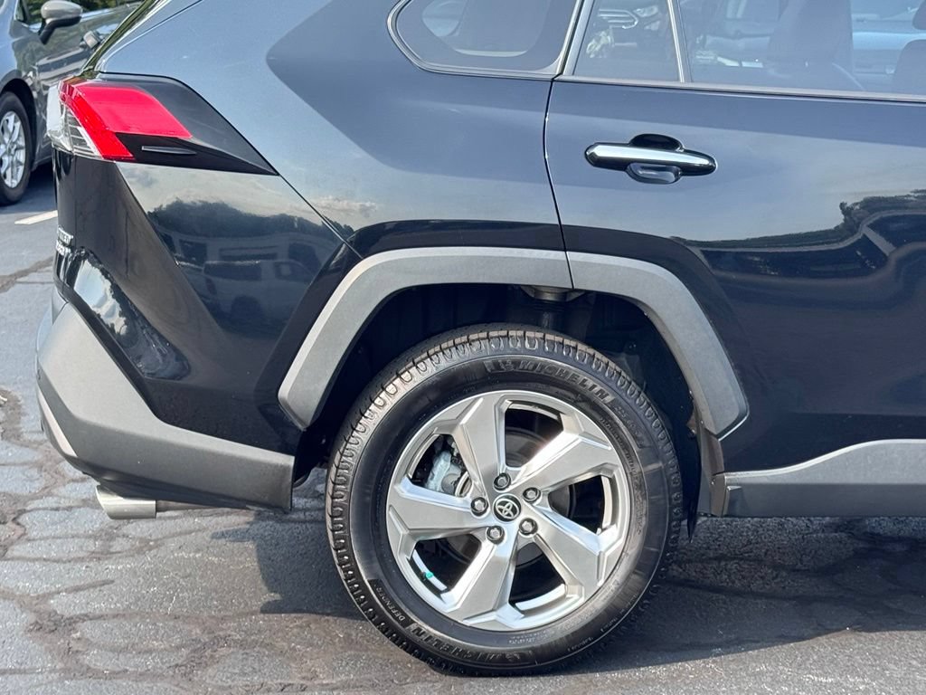 Used 2021 Toyota RAV4 Limited AWD/4WD image 42