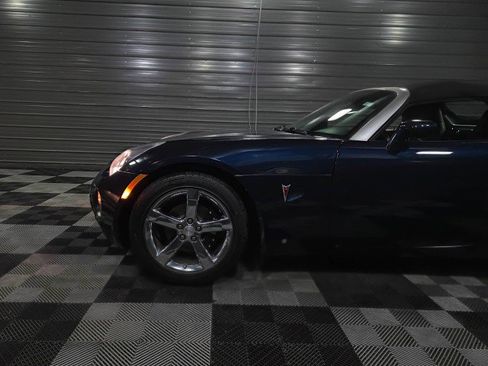 Used 2007 Pontiac Solstice GXP w/ Premium Package RWD image 30