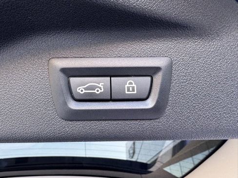 Used 2022 BMW ALPINA XB7 image 32