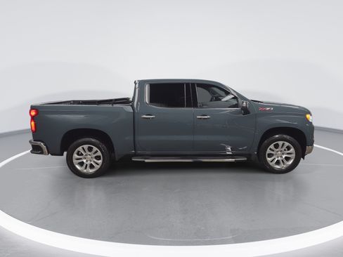 Used 2025 Chevrolet Silverado 1500 LTZ w/ Z71 Off-Road Package AWD/4WD image 2