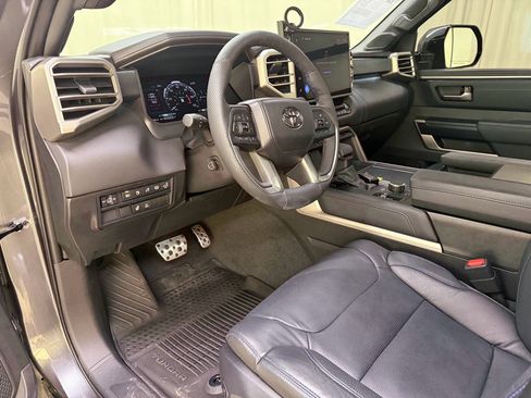 Used 2026 Toyota Tundra Platinum w/ TRD Off-Road Package AWD/4WD image 30