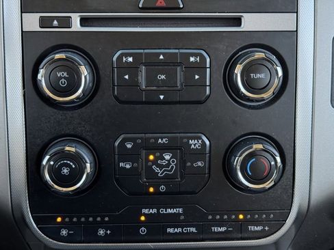 Used 2015 Ford Expedition EL XLT w/ Equipment Group 201A image 19