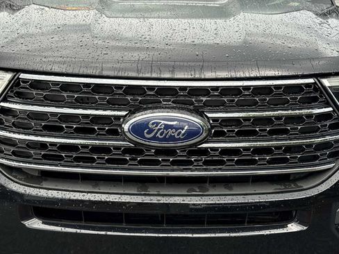 Used 2020 Ford Explorer XLT AWD/4WD image 30