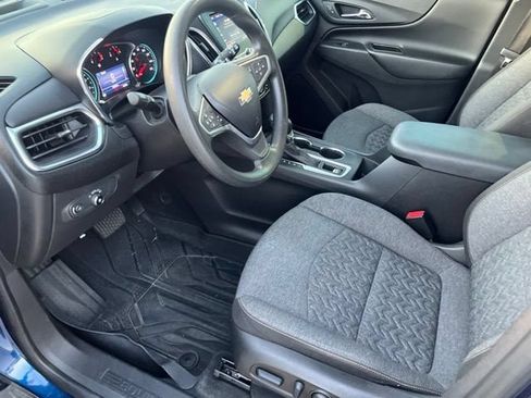 Used 2022 Chevrolet Equinox LT w/ LPO, Floor Liner Package FWD image 9