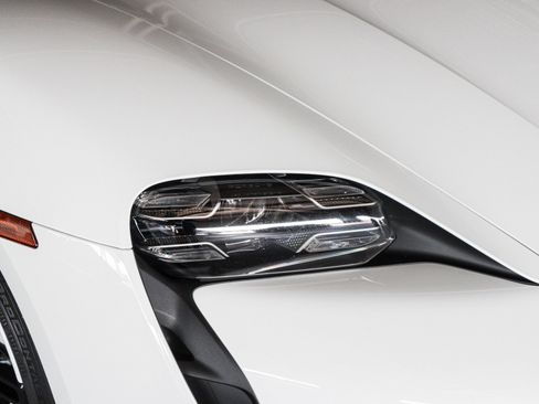 Used 2024 Porsche Taycan 4S image 26