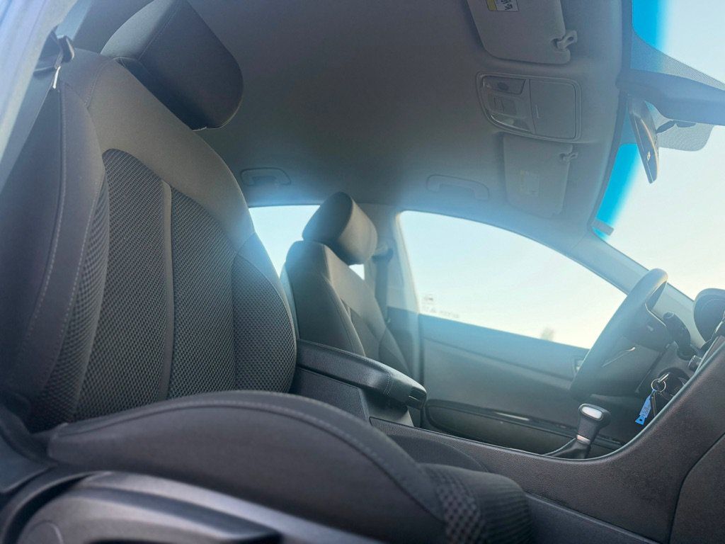 Used 2019 Kia Optima LX FWD image 11