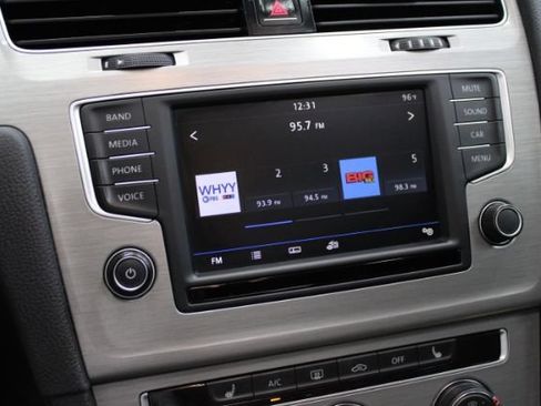 Used 2017 Volkswagen Golf Wolfsburg Edition FWD image 14
