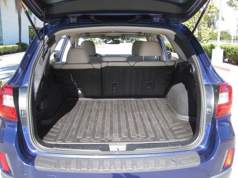 Used 2015 Subaru Outback 2.5i Limited AWD/4WD image 16
