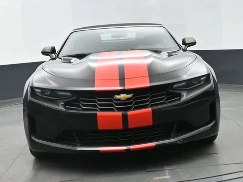 Used 2023 Chevrolet Camaro LT RWD image 3